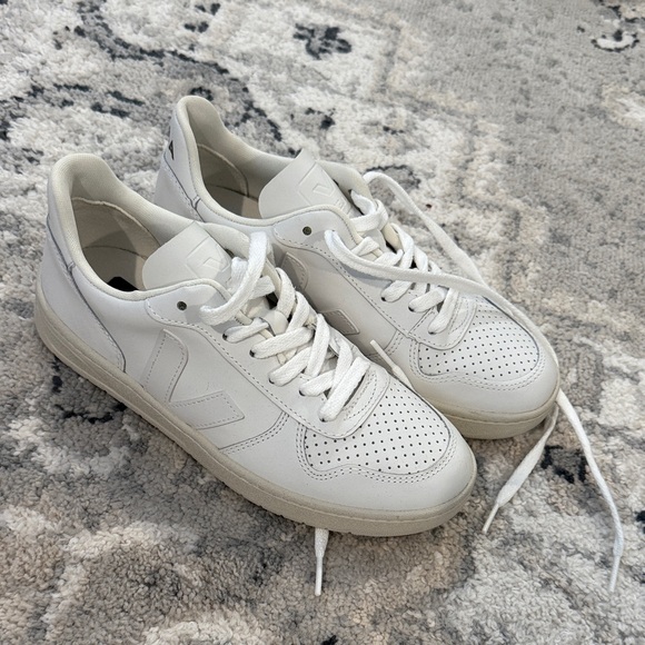 Veja Shoes - Veja Women’s Off-White Leather Sneakers